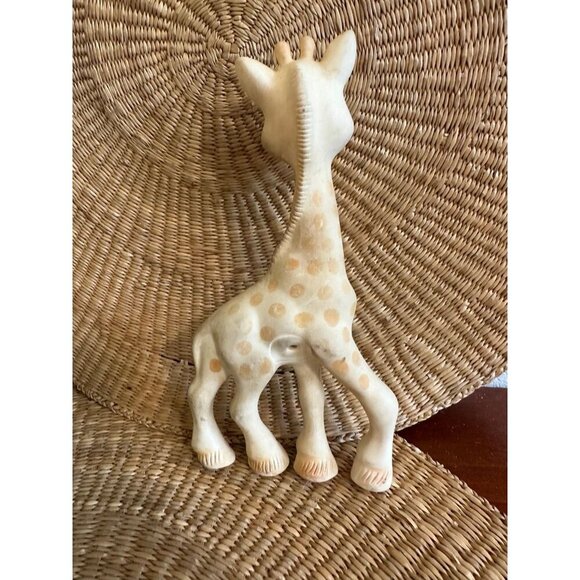 Sophie la Girafe Teething Toy - Picture 6 of 10